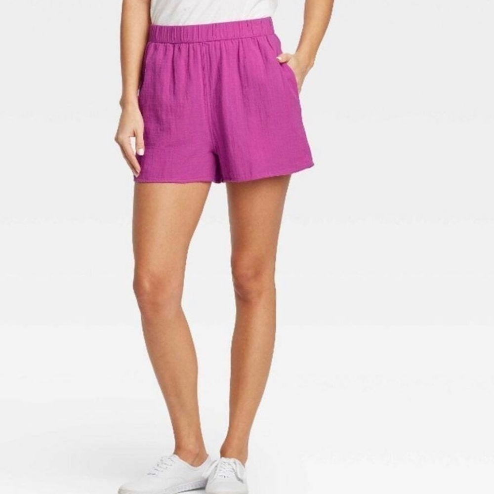 Universal Thread high rise pull on pink shorts pockets size small